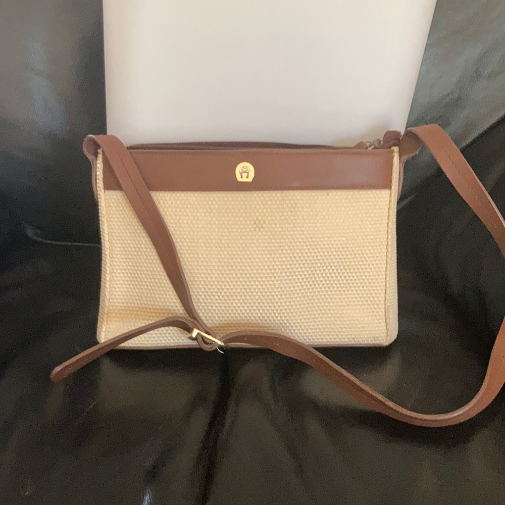 Vintage Etienne Aigner cross body bag